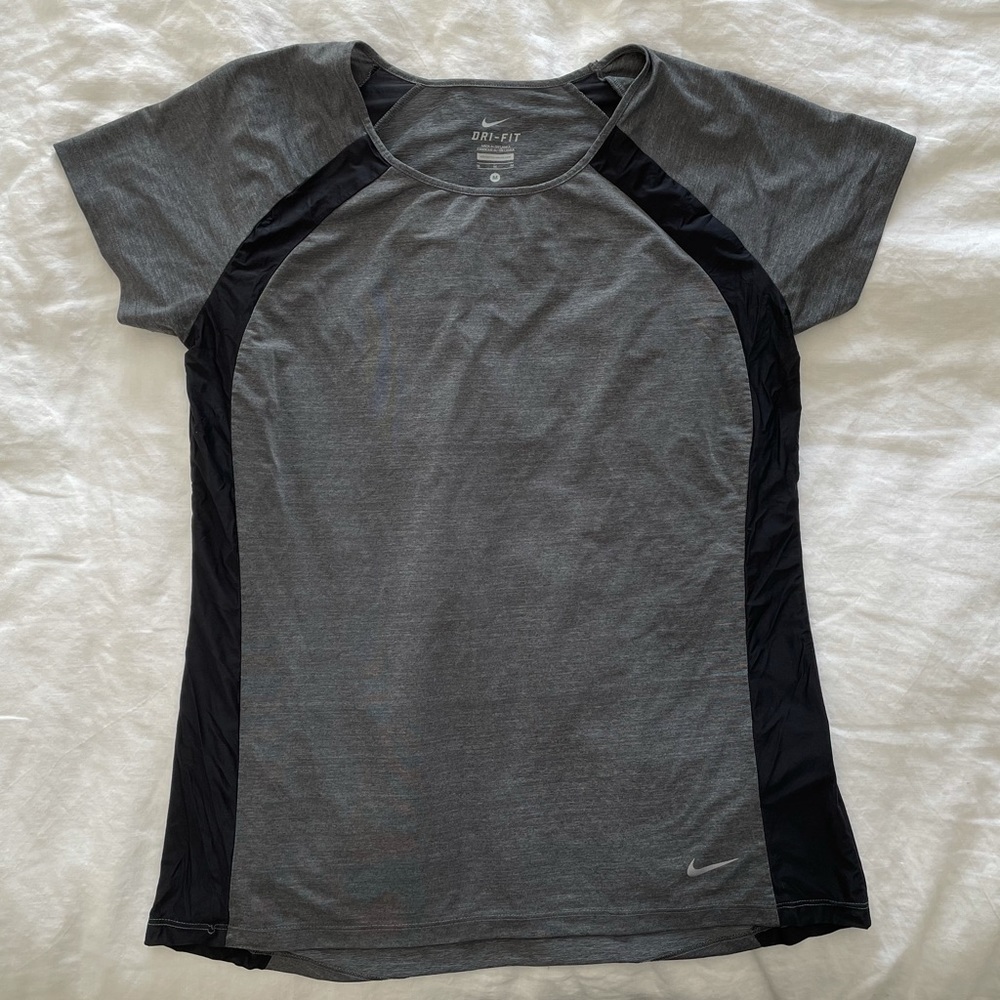 Nike Dri-Fit Gray Actice Tee Shirt Size Medium